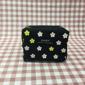 Daisy cosmetic bag